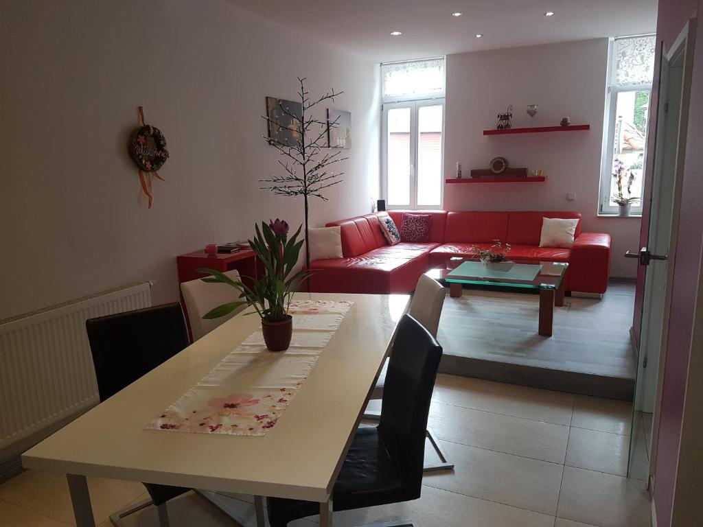ZUM LÖWE room 1
